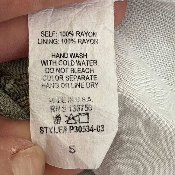 Altar'd State Women's Lot of 2 Pieces Crop Puff Sleeve Blouse & Flowy Shorts S/M - Picture 11 of 11